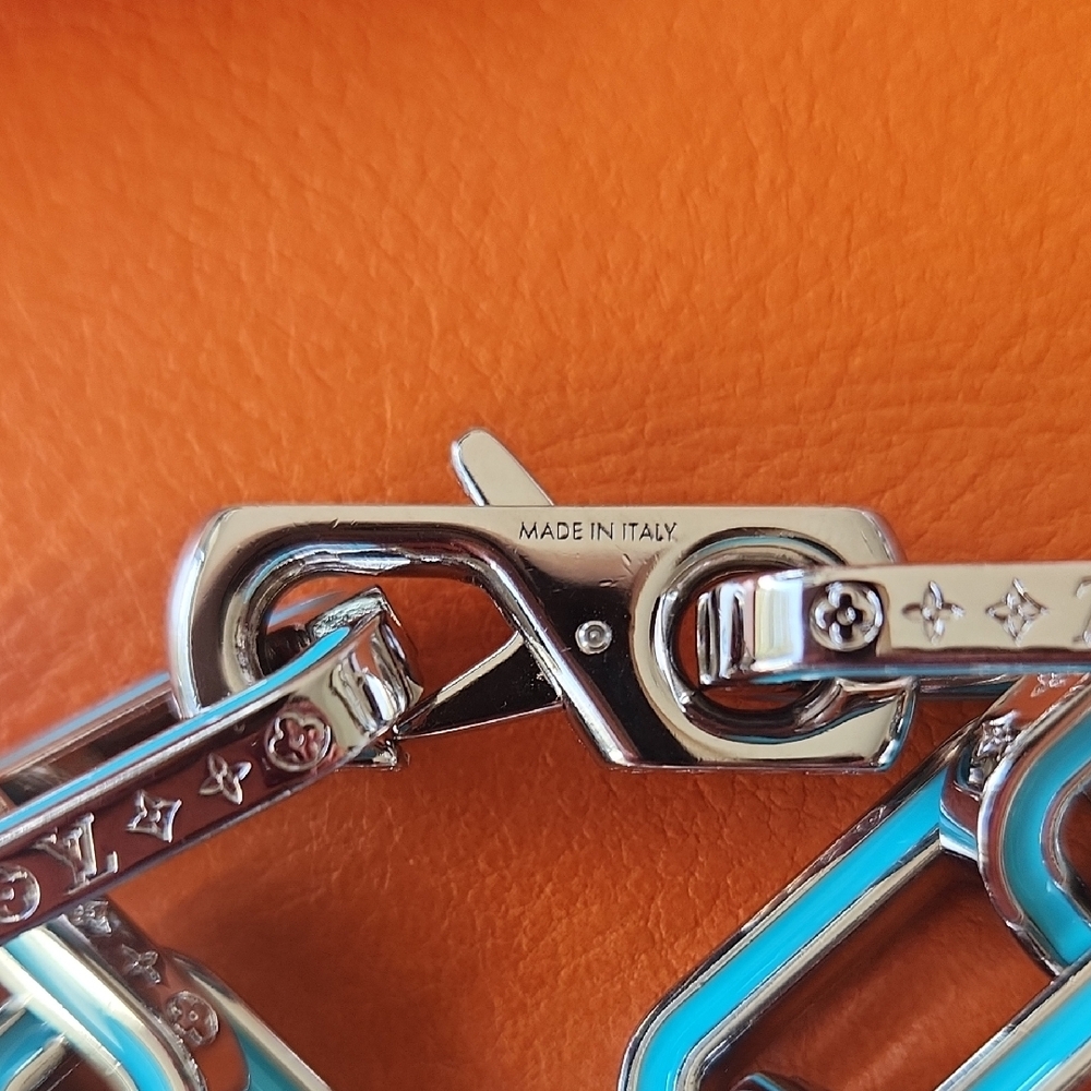 Louis Vuitton Limited Edition Monogram Silver and Teal Chain Bracelet - Picture 4 of 7